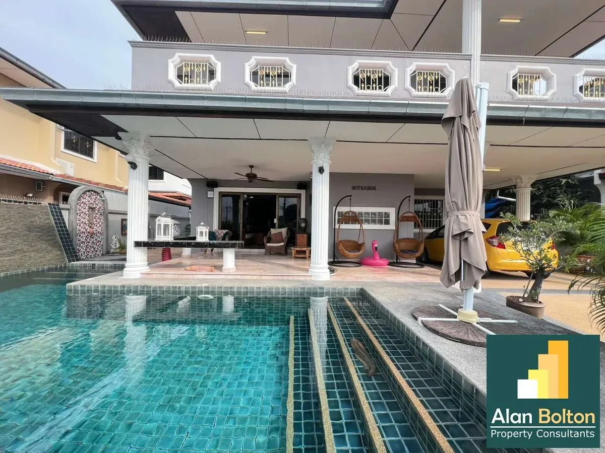 Three Bedroom Three Bathroom Pool Villa in Popular East Pattaya Village photo 10