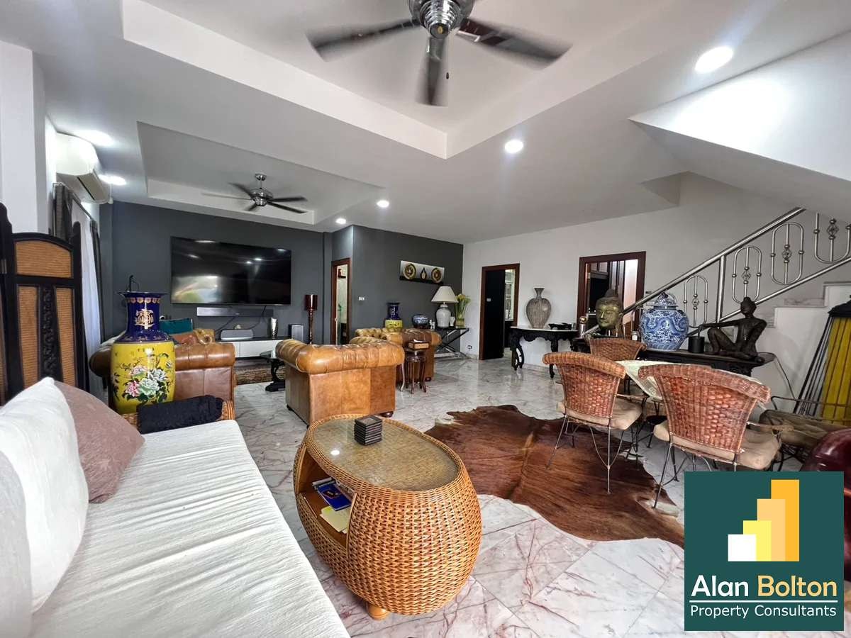 Three Bedroom Three Bathroom Pool Villa in Popular East Pattaya Village photo 17