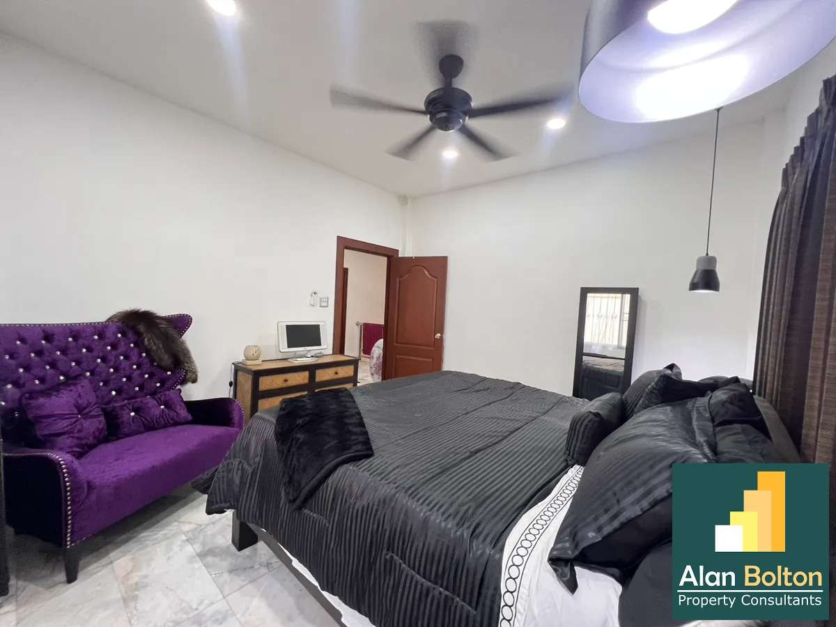 Three Bedroom Three Bathroom Pool Villa in Popular East Pattaya Village photo 4