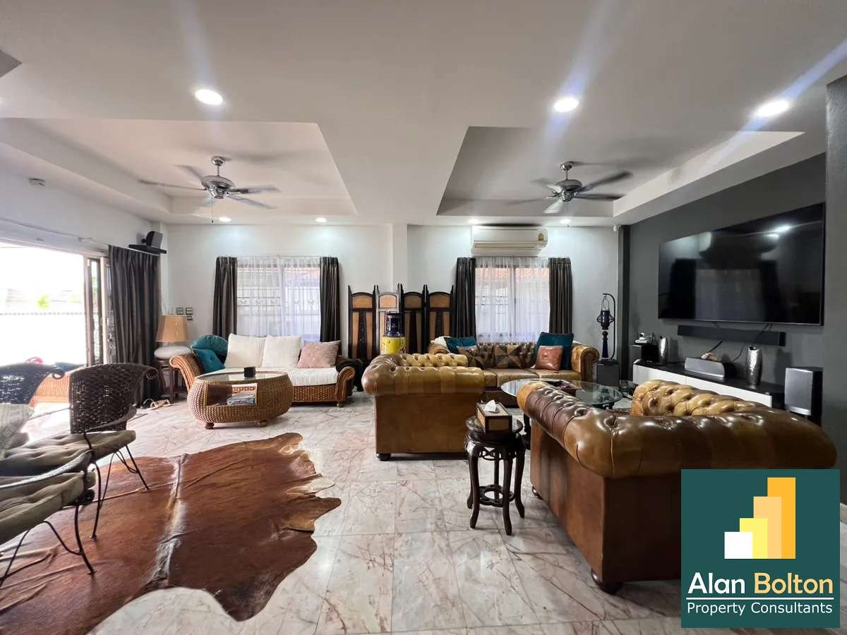 Three Bedroom Three Bathroom Pool Villa in Popular East Pattaya Village photo 15
