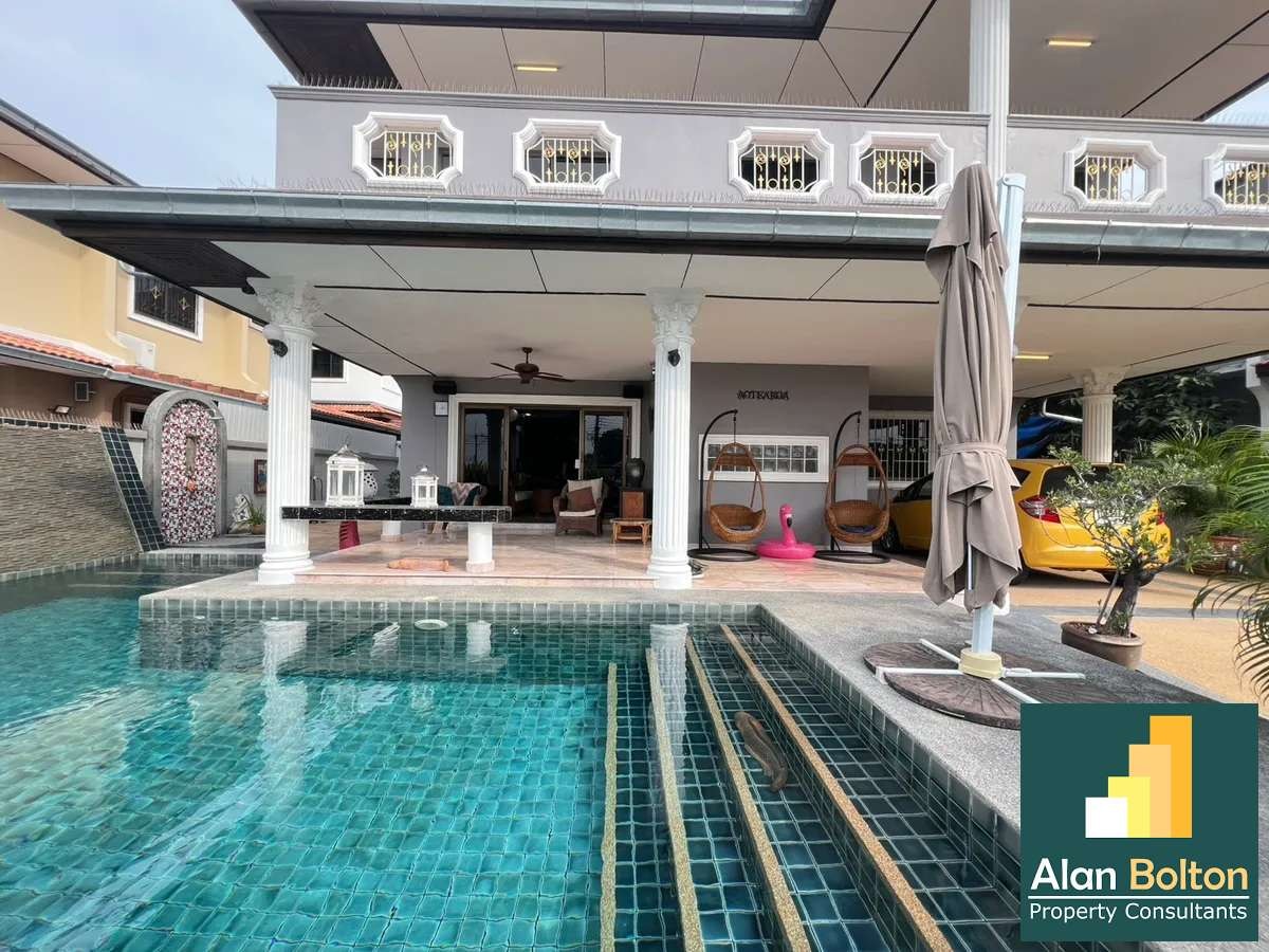 Three Bedroom Three Bathroom Pool Villa in Popular East Pattaya Village photo 10