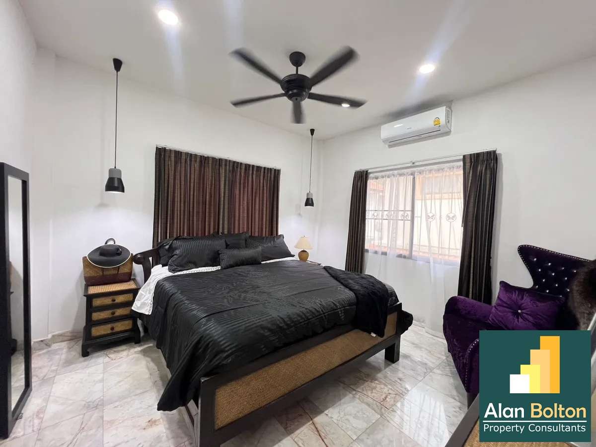 Three Bedroom Three Bathroom Pool Villa in Popular East Pattaya Village photo 5