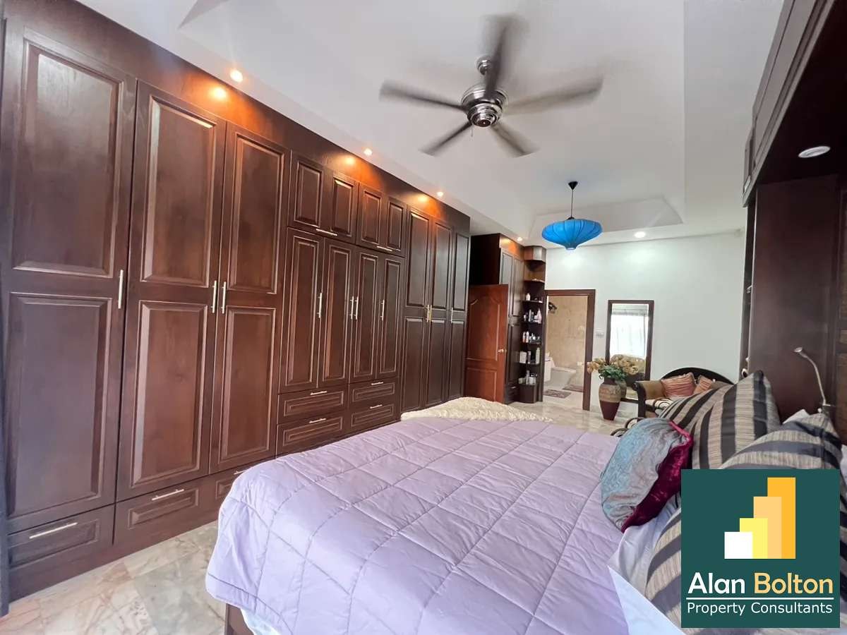 Three Bedroom Three Bathroom Pool Villa in Popular East Pattaya Village photo 22