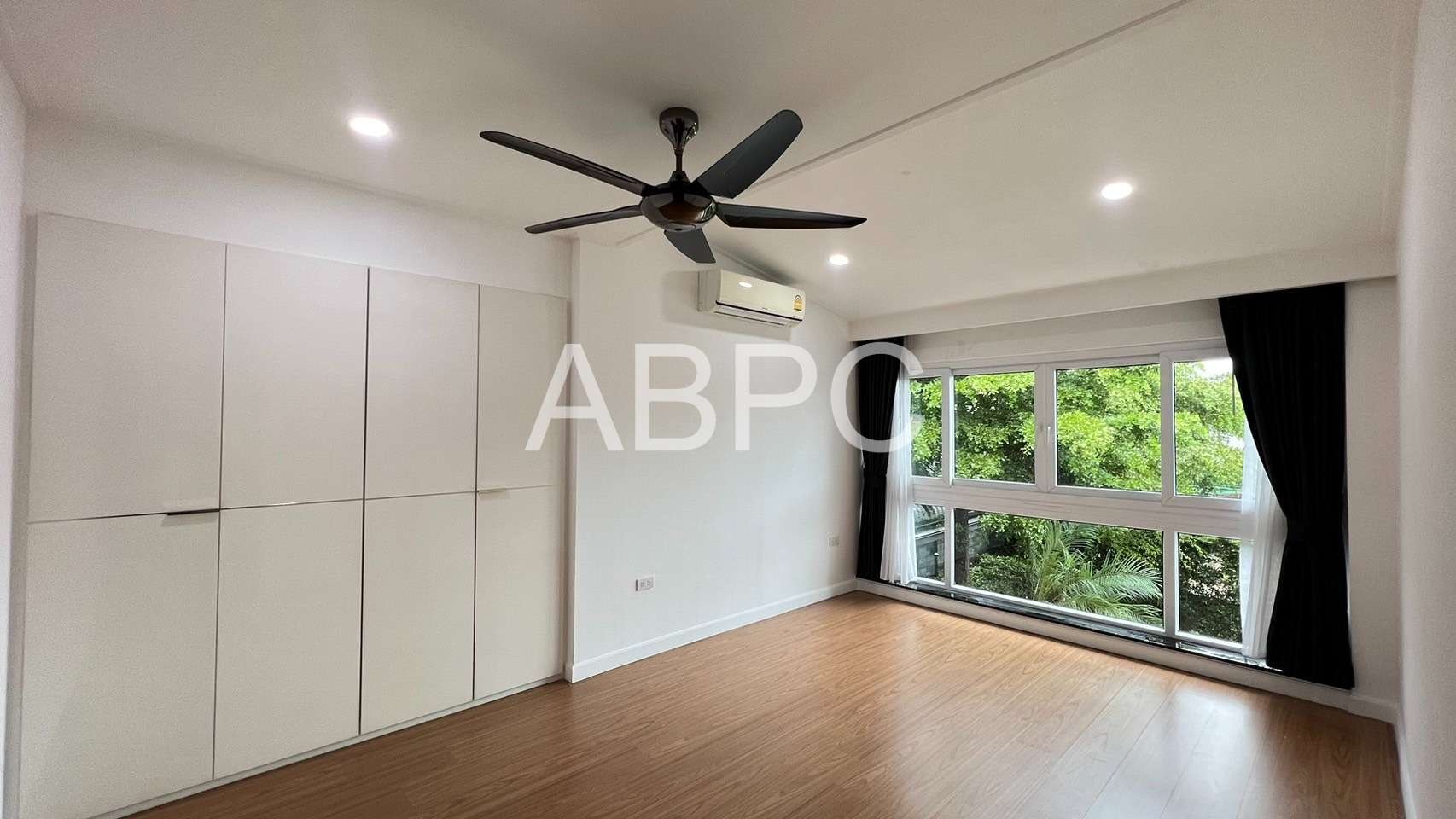 3 Bed 3 Bath House In East Pattaya photo 9