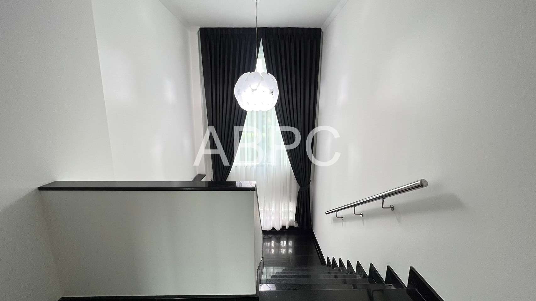 3 Bed 3 Bath House In East Pattaya photo 8