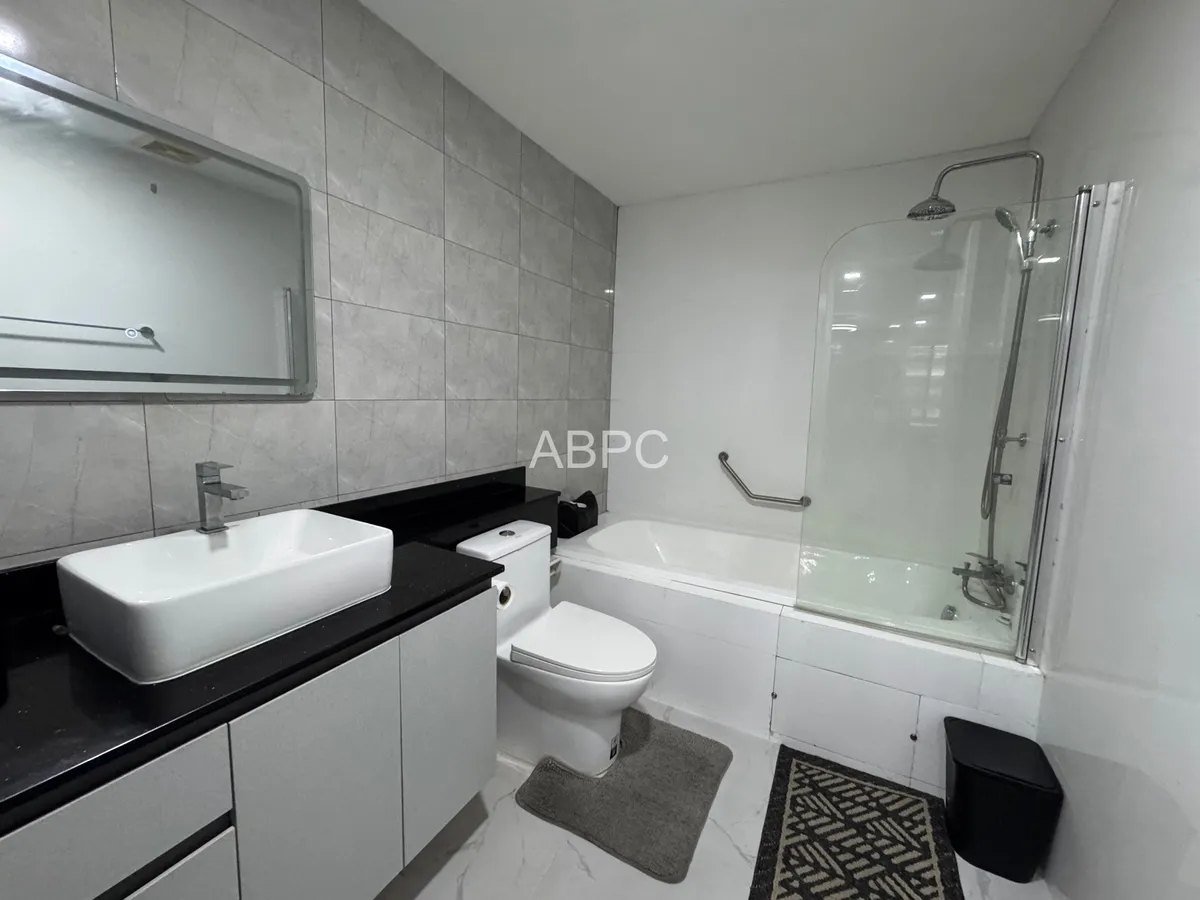 Pool access 3 Bedroom 2 Bathroom in Central Pattaya photo 3