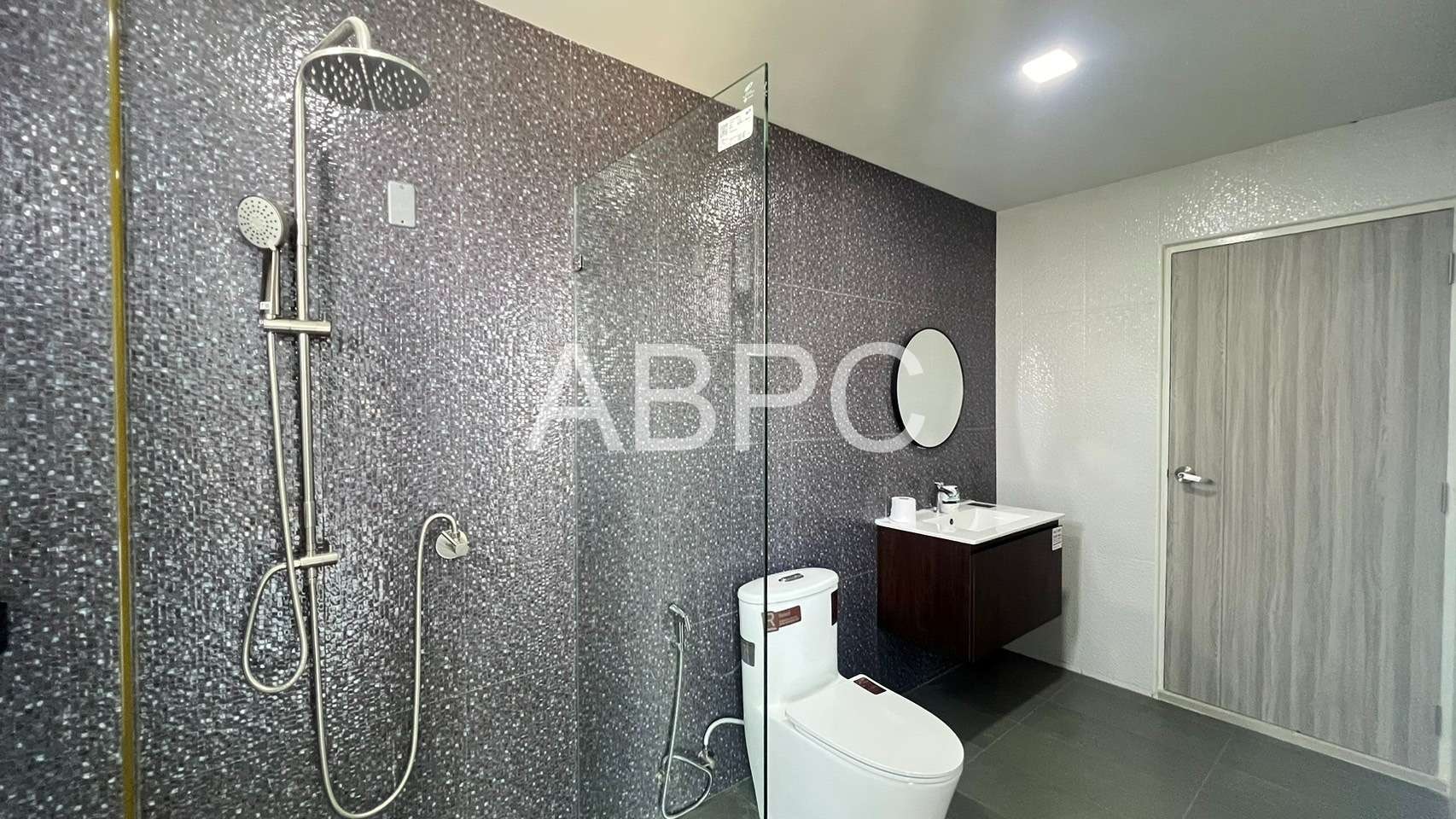 Townhome 3 Storey 4 Bedrooms 3 Bathrooms in East pattaya photo 11