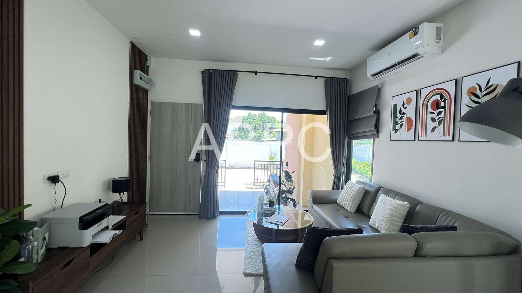 Townhome 3 Storey 4 Bedrooms 3 Bathrooms in East pattaya photo 4