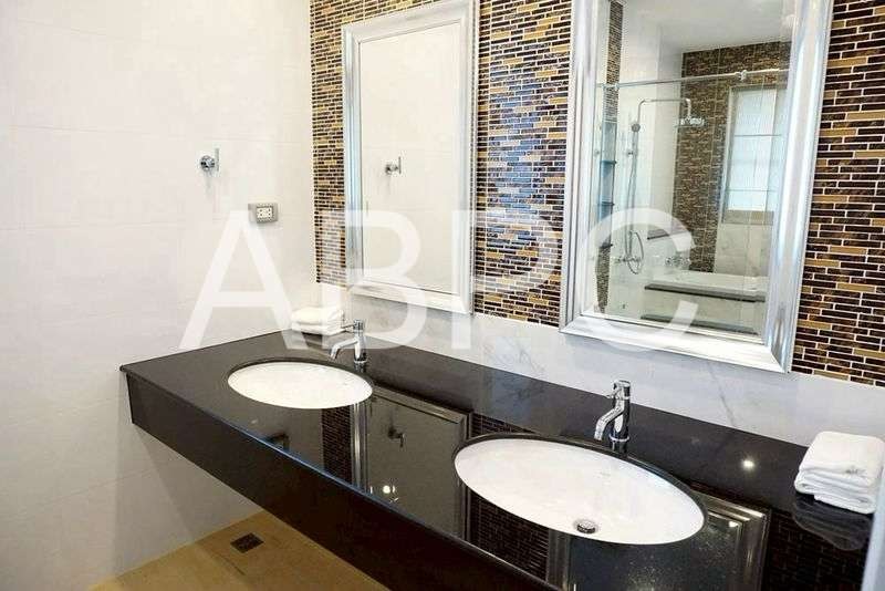 4 Bedroom House For rent Near Regent school photo 9