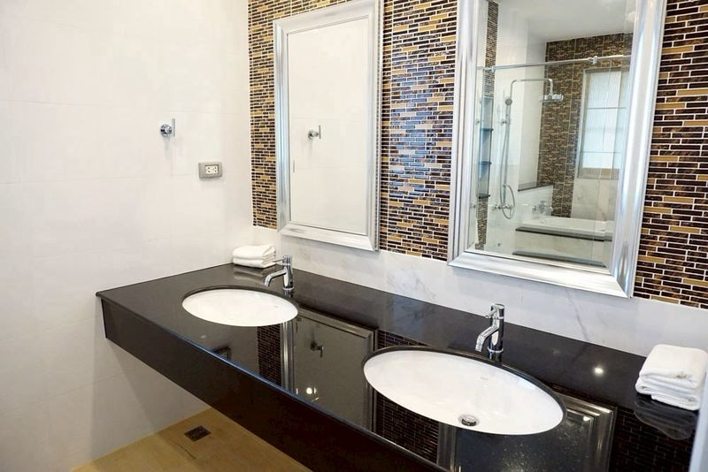 4 Bedroom House For rent Near Regent school photo 18