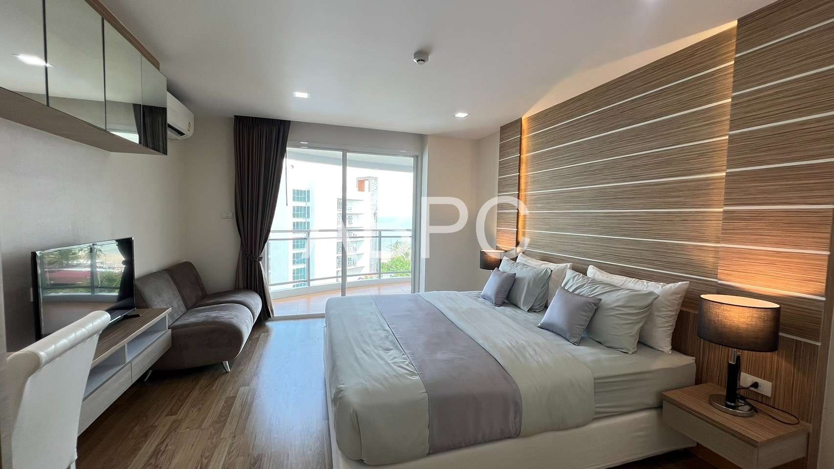 2 Bedroom 2 Bathroom in Jomtien photo 9