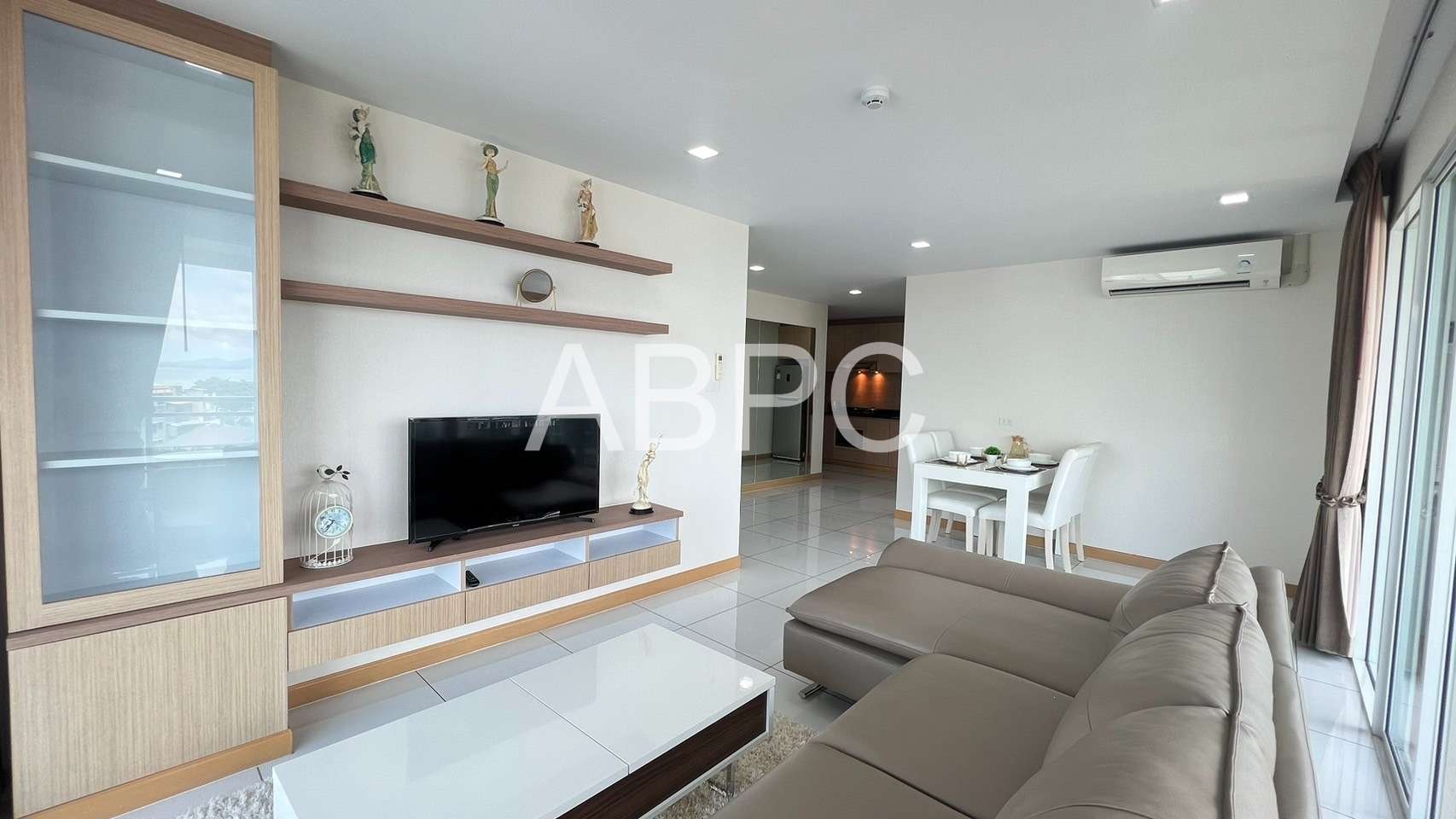 2 Bedroom 2 Bathroom in Jomtien photo 8