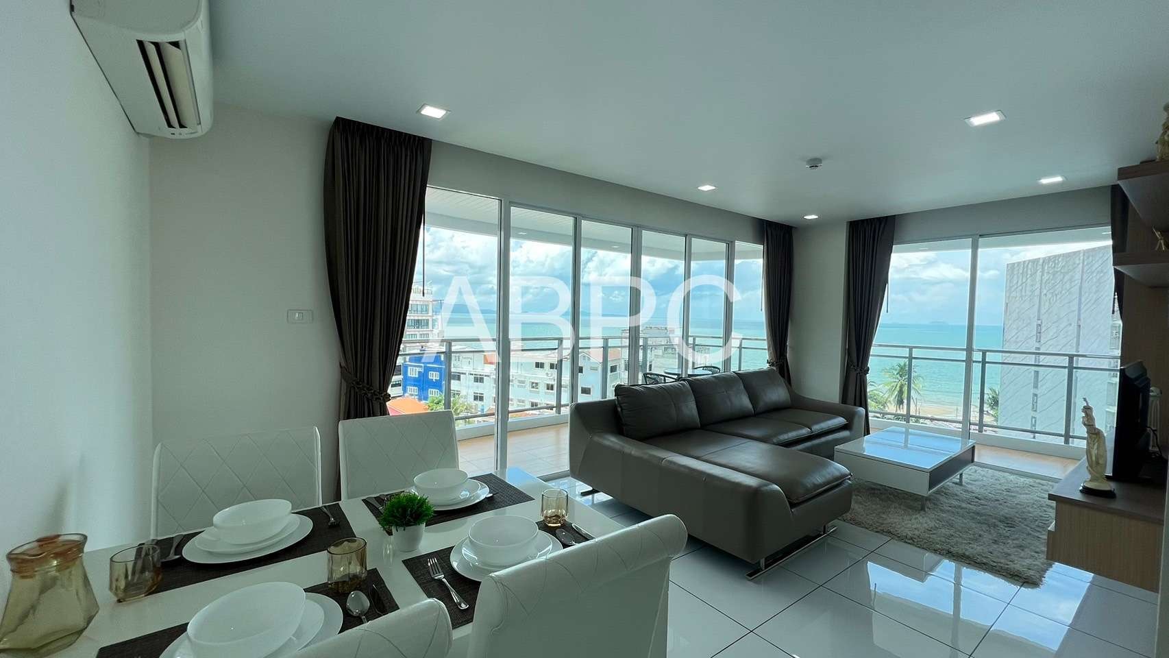 2 Bedroom 2 Bathroom in Jomtien photo 6
