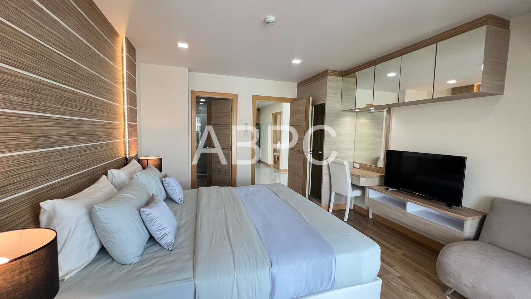 2 Bedroom 2 Bathroom in Jomtien photo 10