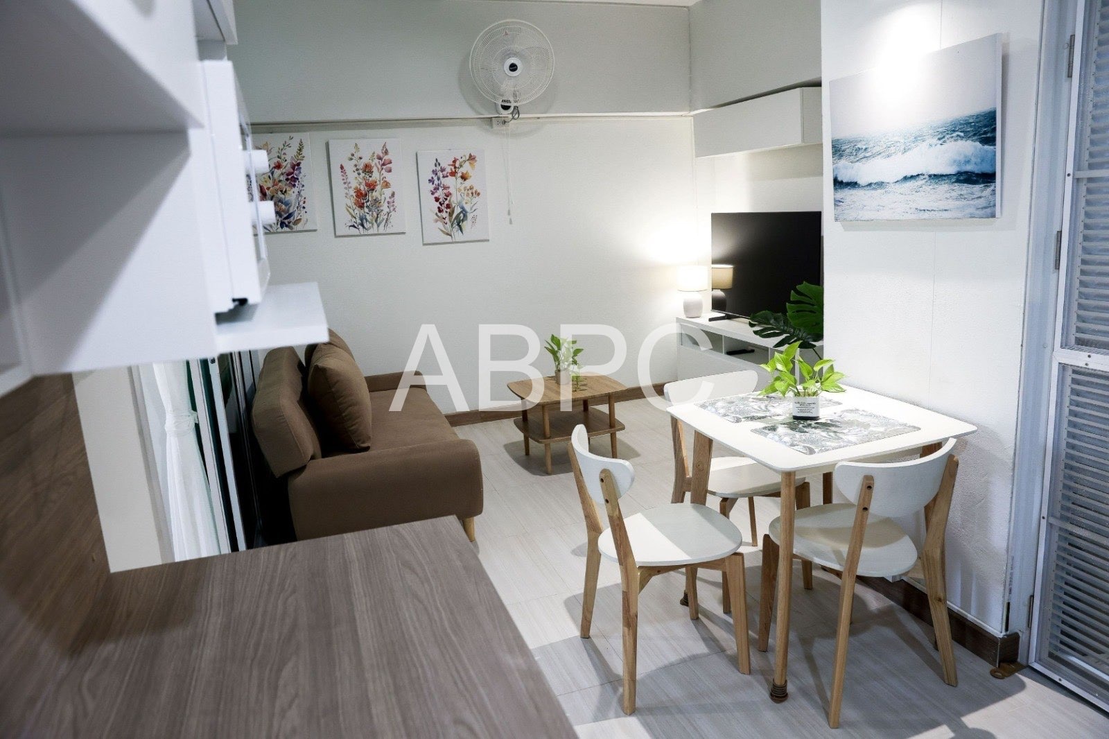 2 Bedrooms Condo in Central Pattaya photo 10