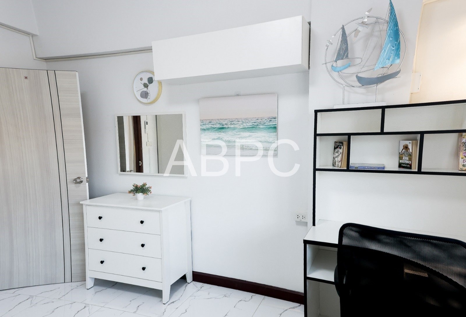 2 Bedrooms Condo in Central Pattaya photo 11