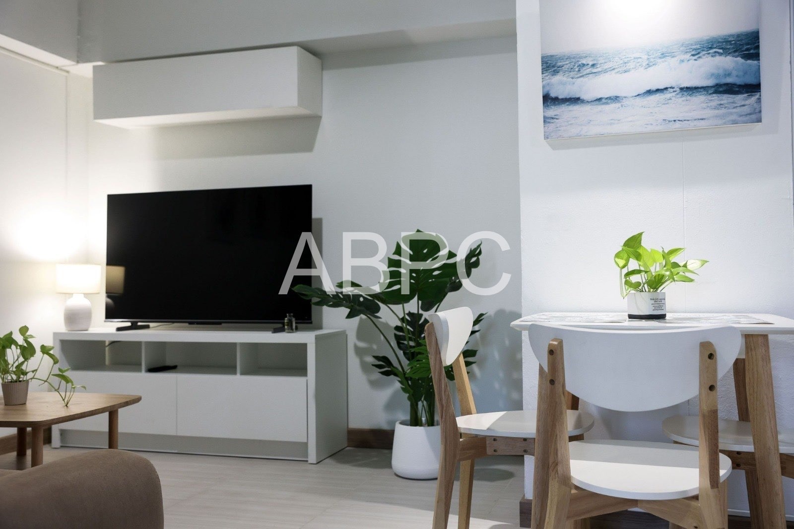 2 Bedrooms Condo in Central Pattaya photo 9