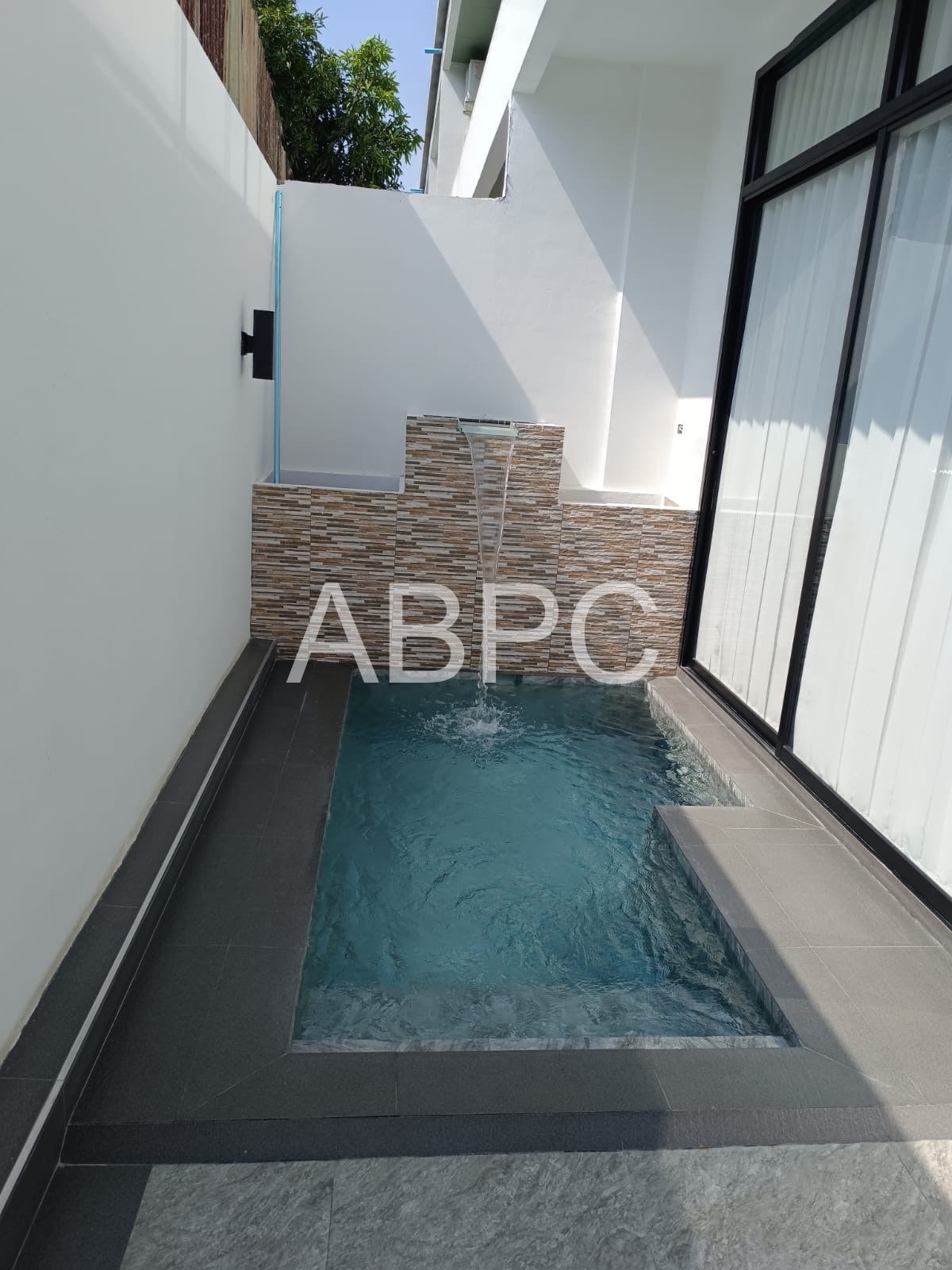 4 bed 3 Bath Townhouse In North Pattaya photo 11