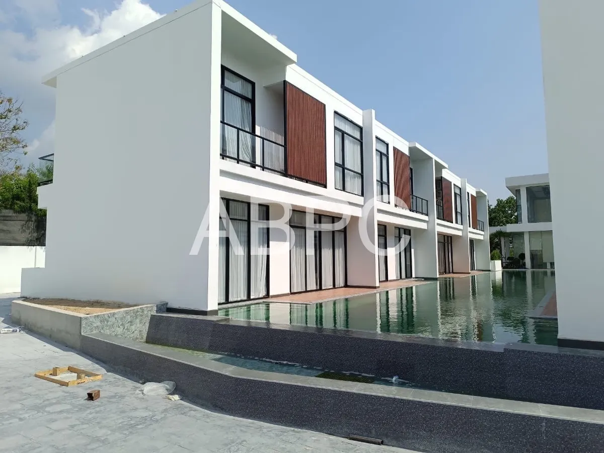 4 bed 3 Bath Townhouse In North Pattaya