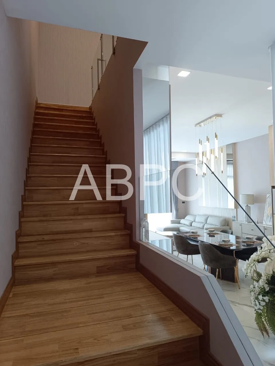 4 bed 3 Bath Townhouse In North Pattaya photo 3