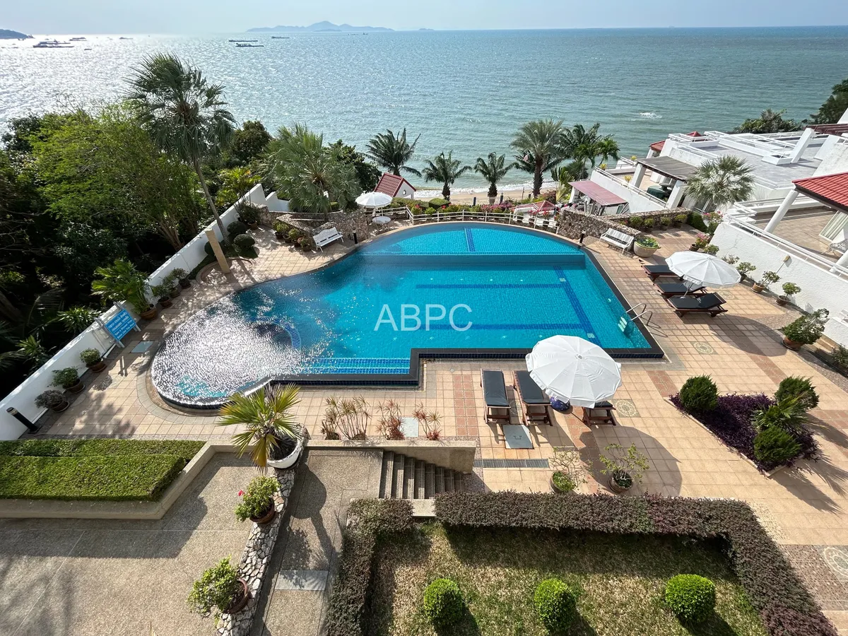 Beachfront Condo In Wongamat For Sale