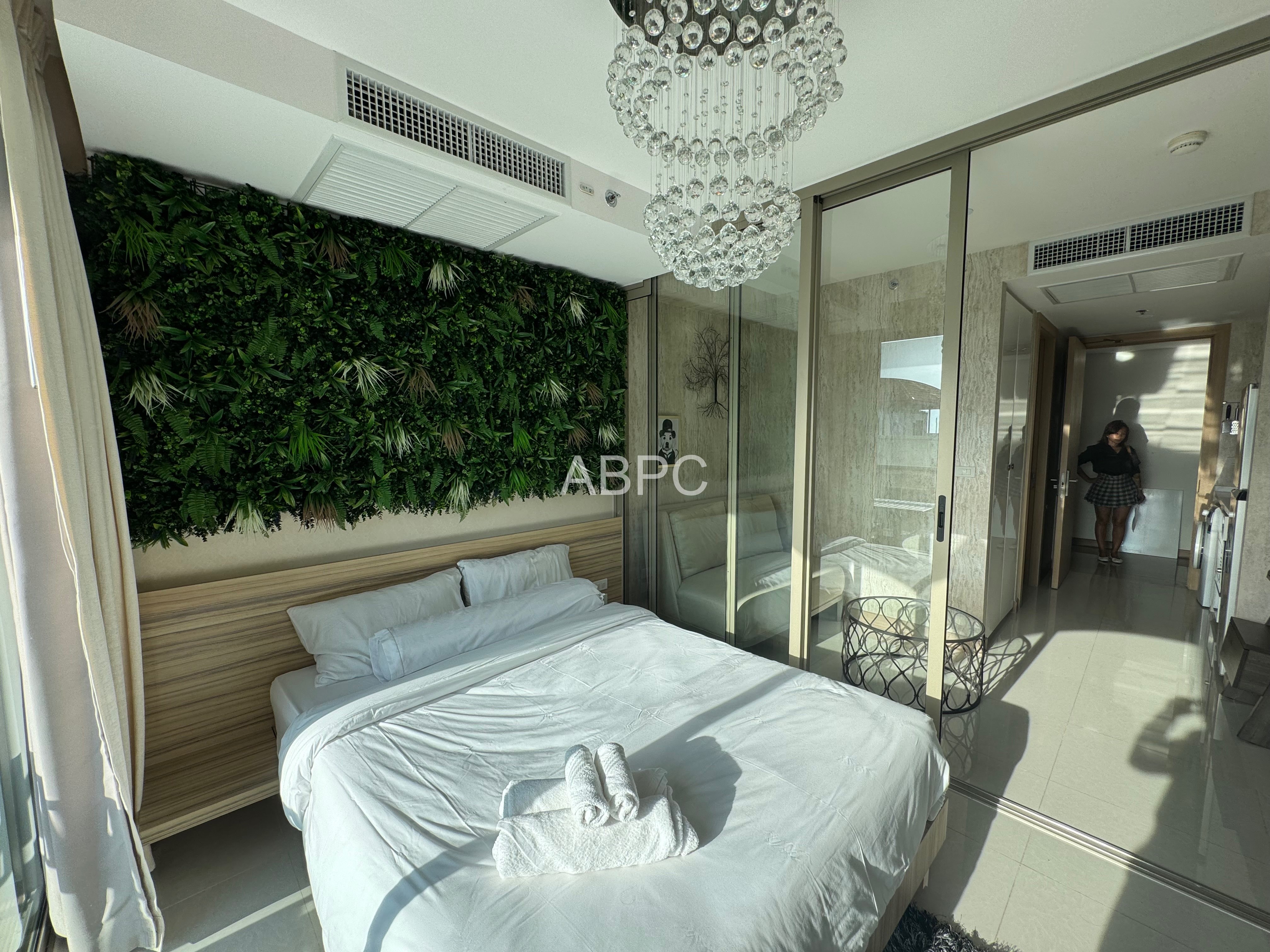 Like New Luxury 1 Bed 1 Bath Condo In Jomtien photo 10