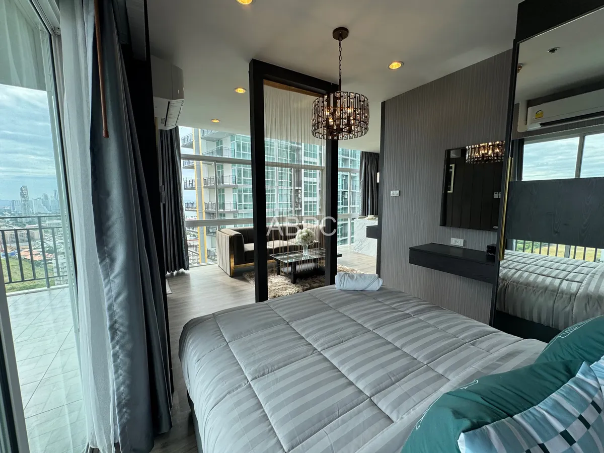 Panoramic City & Ocean View 1 Bedroom Condo in Jomtien photo 4