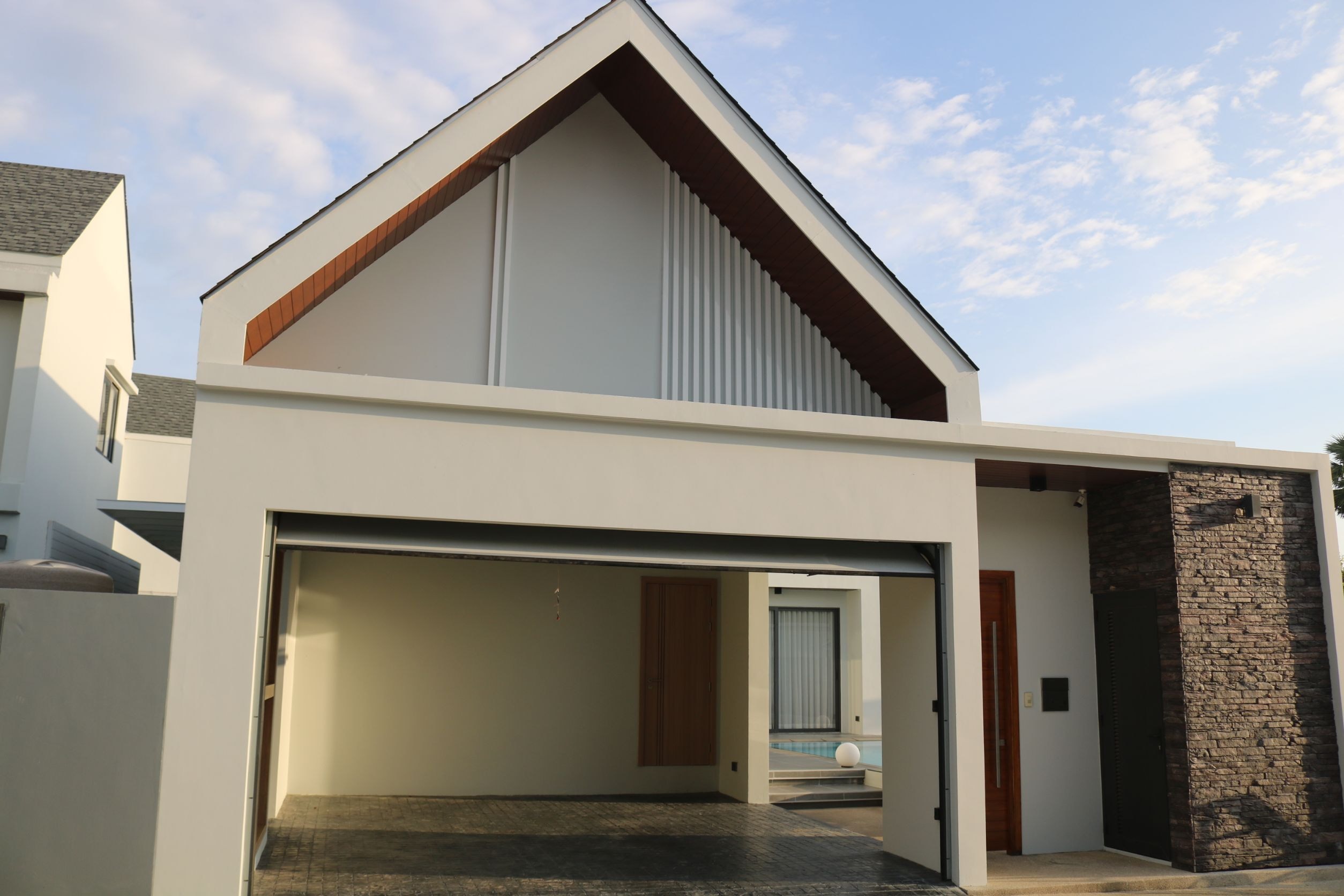 Pool Villa 4 Bedrooms 4 Bathrooms in East Pattaya photo 12