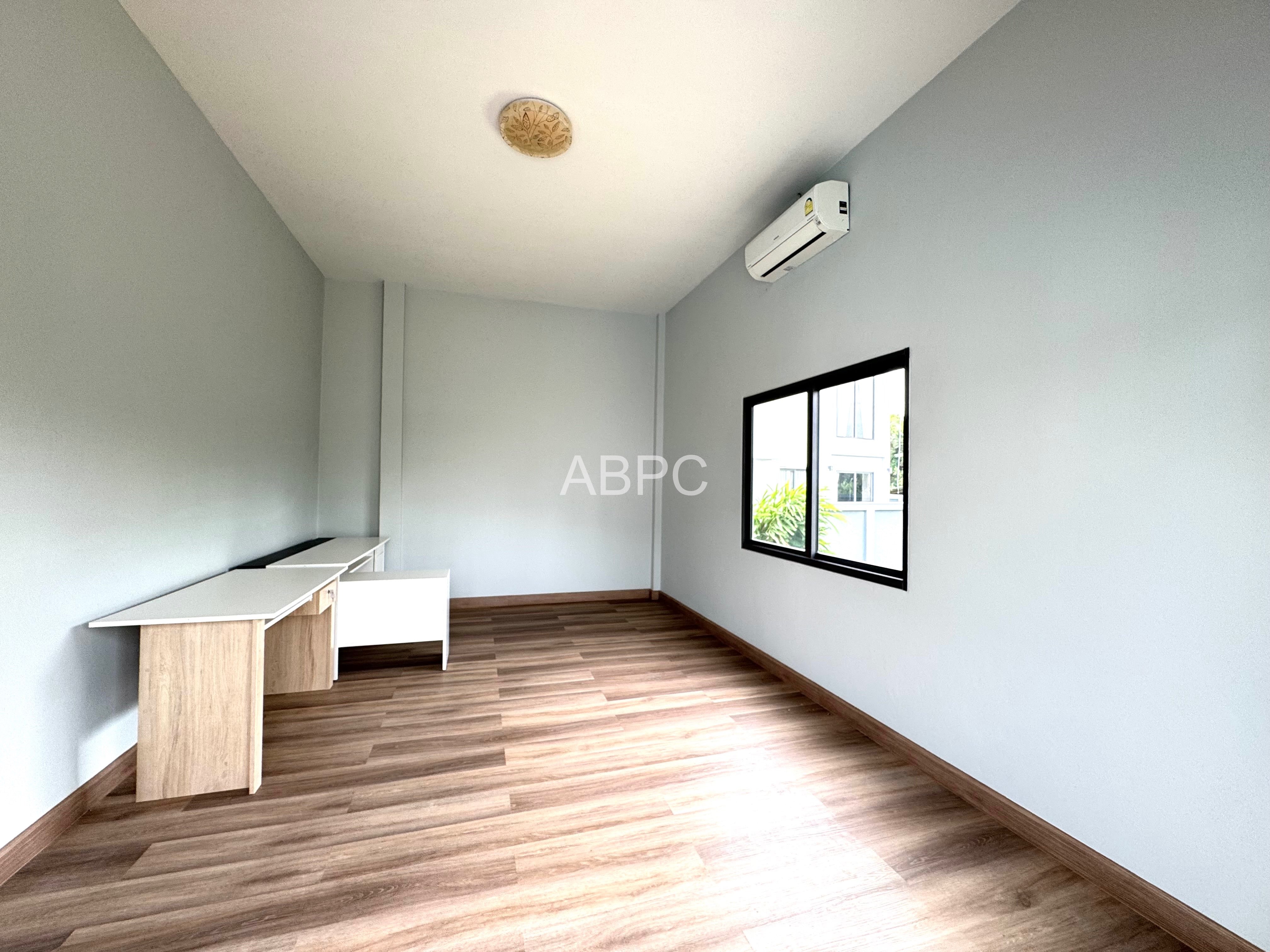 Pool Villa 4 Bedrooms 4 Bathrooms in East Pattaya photo 9