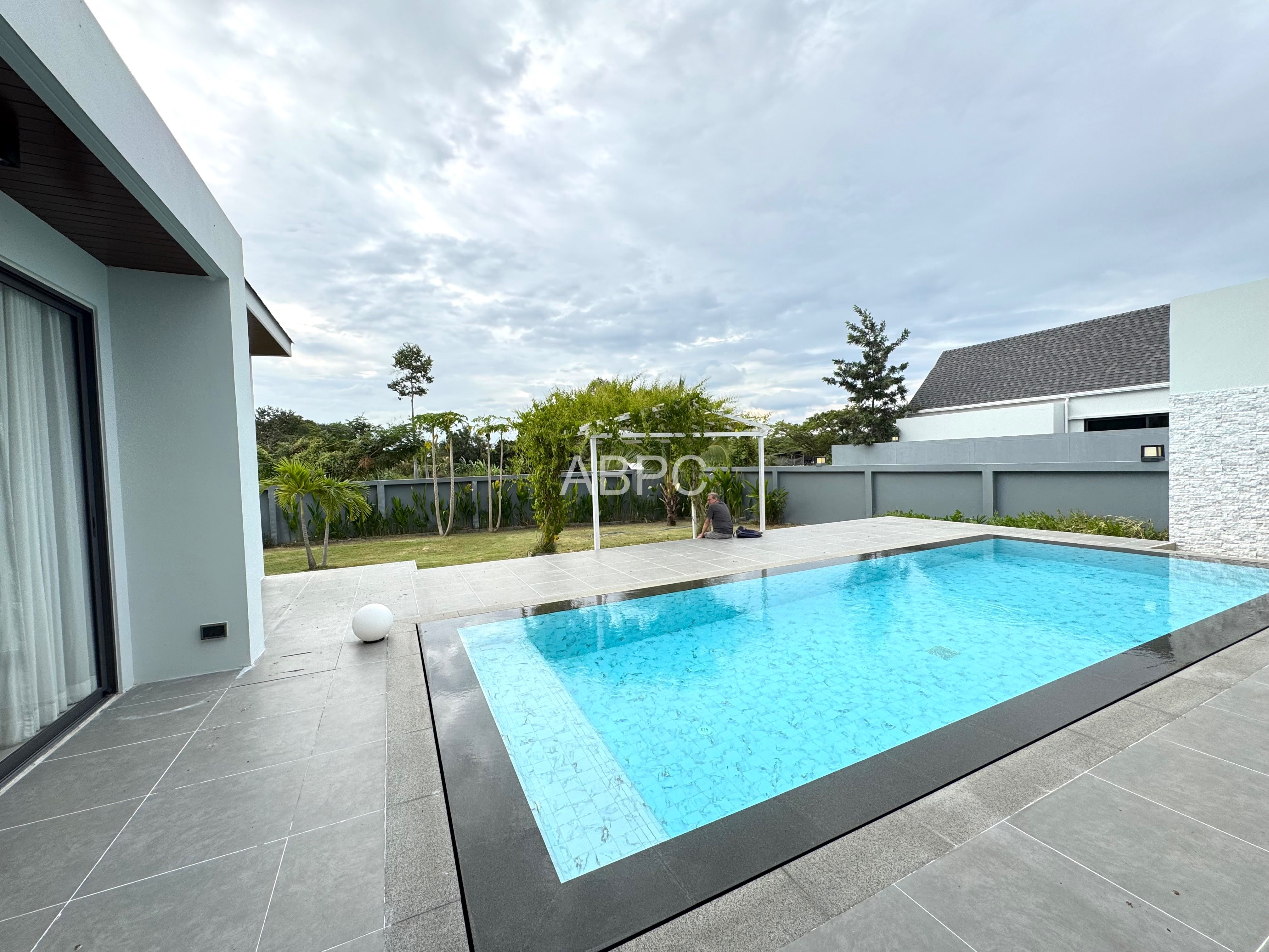 Pool Villa 4 Bedrooms 4 Bathrooms in East Pattaya photo 7