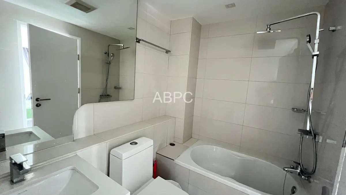 3 Bedrooms 2 Bathrooms in Central pattaya photo 5