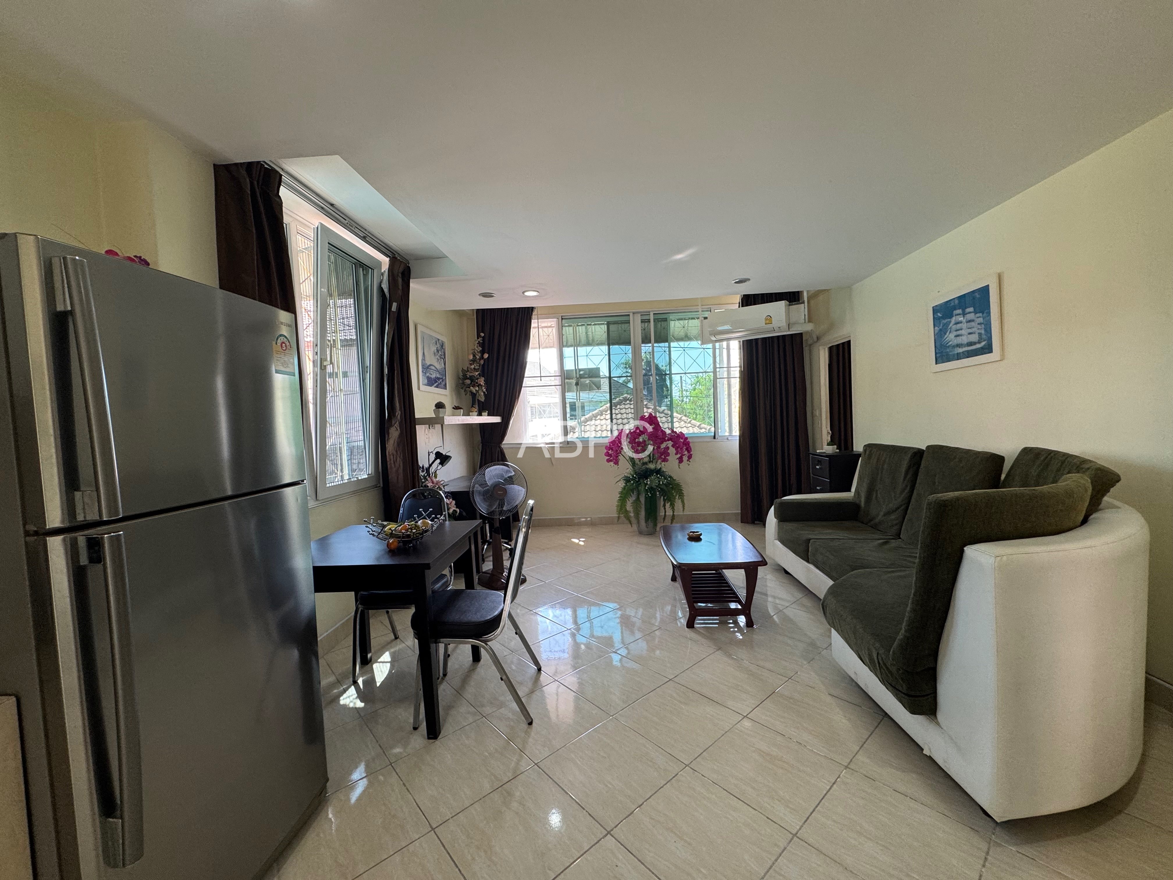 2 Bedrooms 1 Bathroom in Central Pattaya