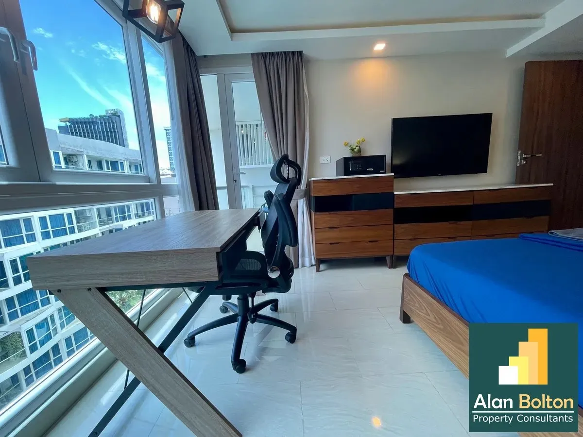 Pool View 2 Bed 2 Bath Condo In Central Pattaya photo 15