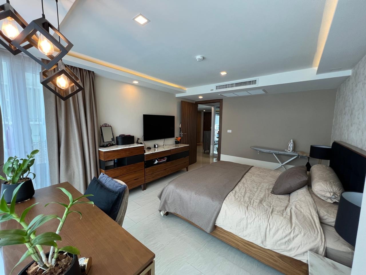 Pool View 2 Bed 2 Bath Condo In Central Pattaya photo 27