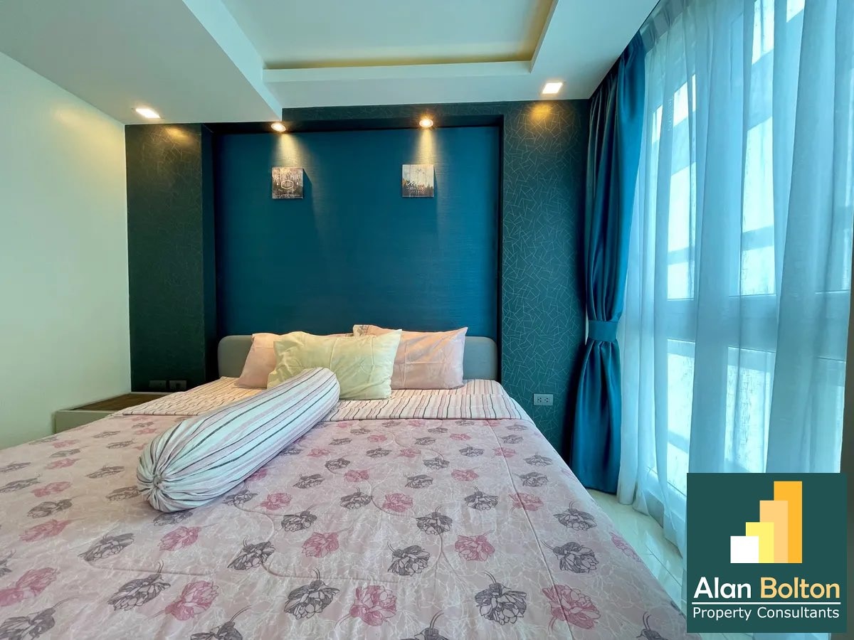 Pool View 2 Bed 2 Bath Condo In Central Pattaya photo 9