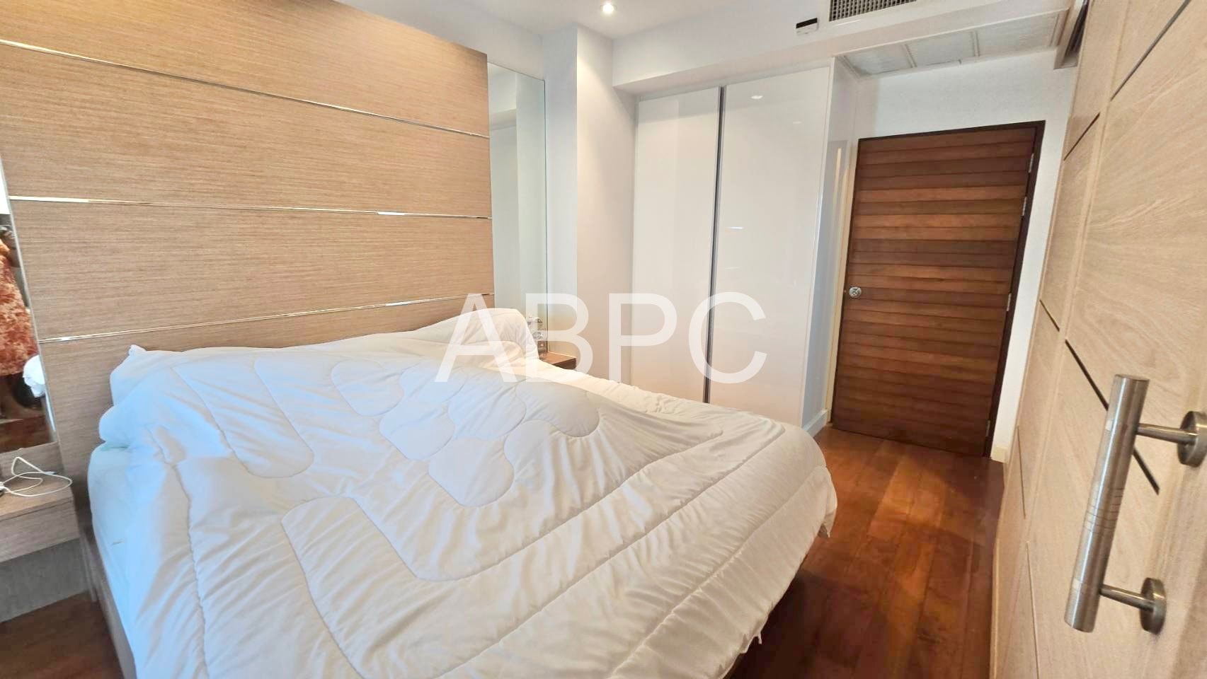1 bedroom For Sale And For Rent photo 4