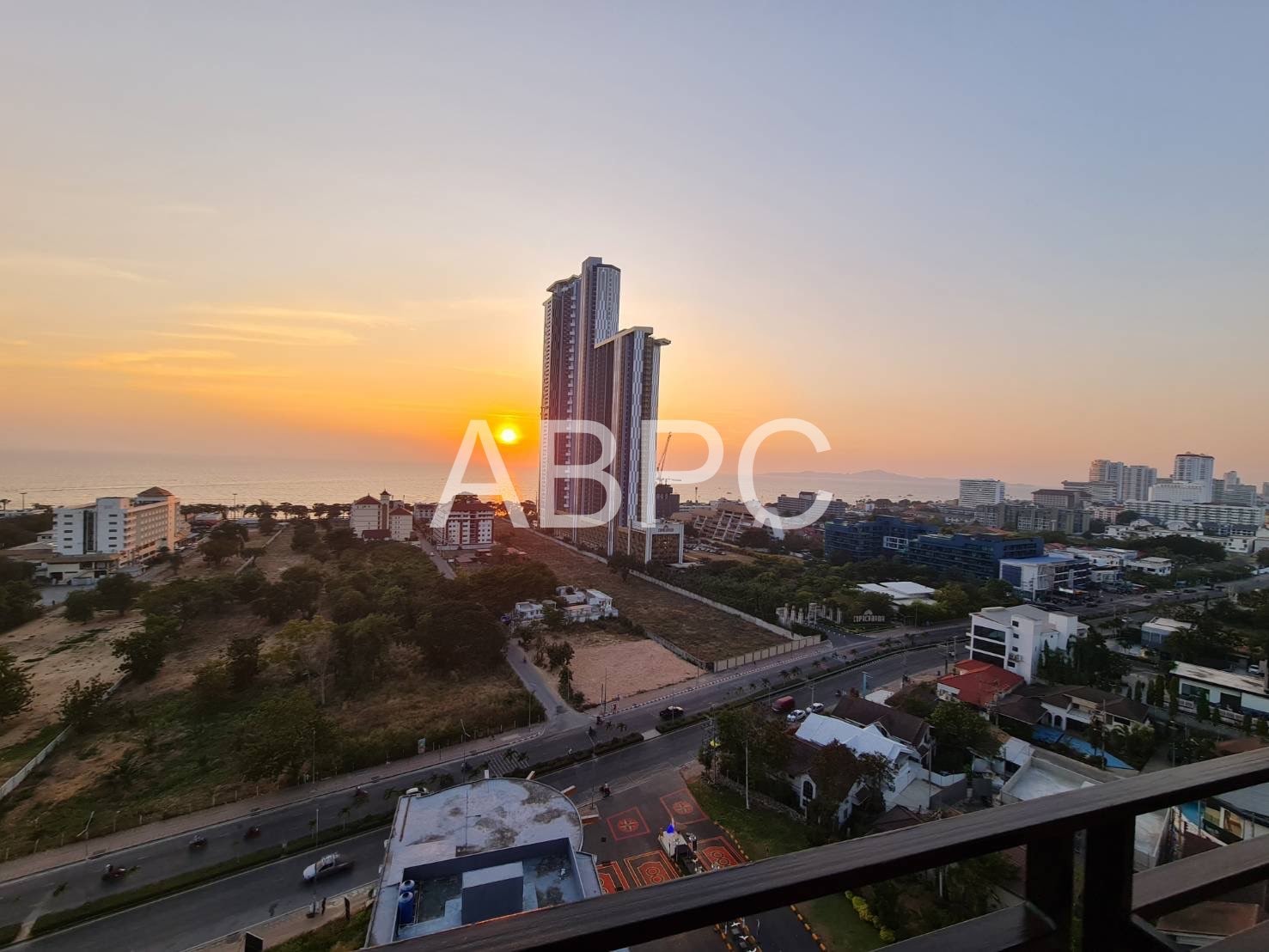 Front Facing Ocean View 2 Bed 1 Bath In Jomtien photo 4