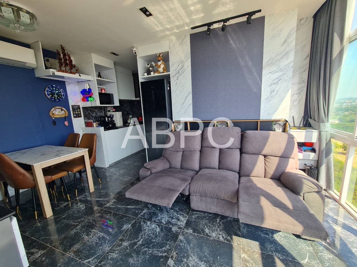 Front Facing Ocean View 2 Bed 1 Bath In Jomtien photo 6