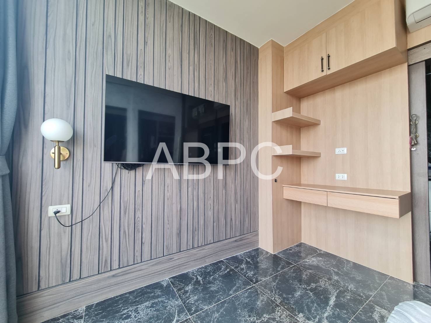 Front Facing Ocean View 2 Bed 1 Bath In Jomtien photo 11