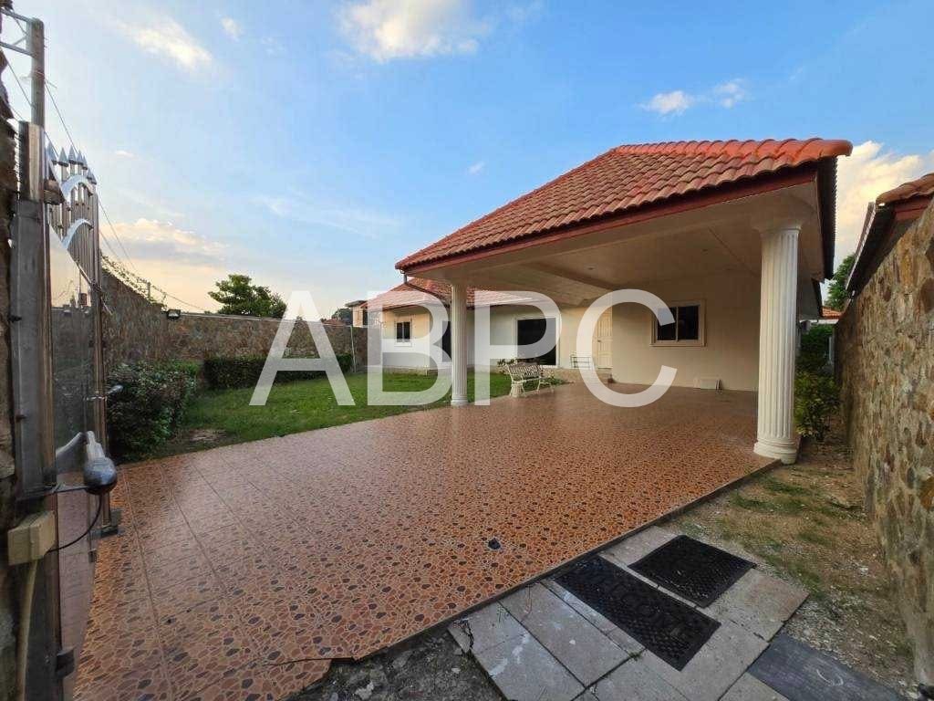 4 Bedrooms 4 Bathrooms in East pattaya photo 7