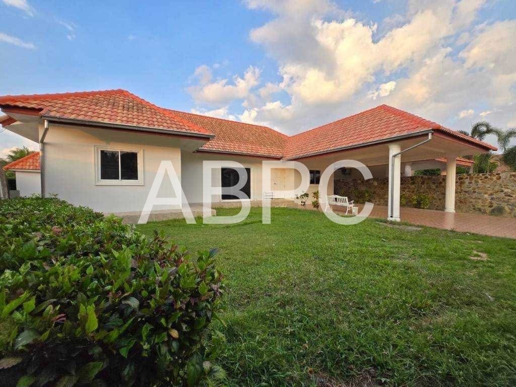 4 Bedrooms 4 Bathrooms in East pattaya
