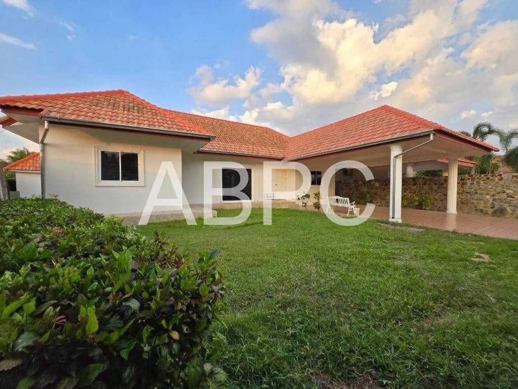 4 Bedrooms 4 Bathrooms in East pattaya