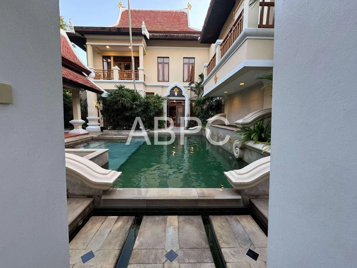 Bali Inspired Luxury 3 Bed 3 Bath Pool Villa In Na Jomtien