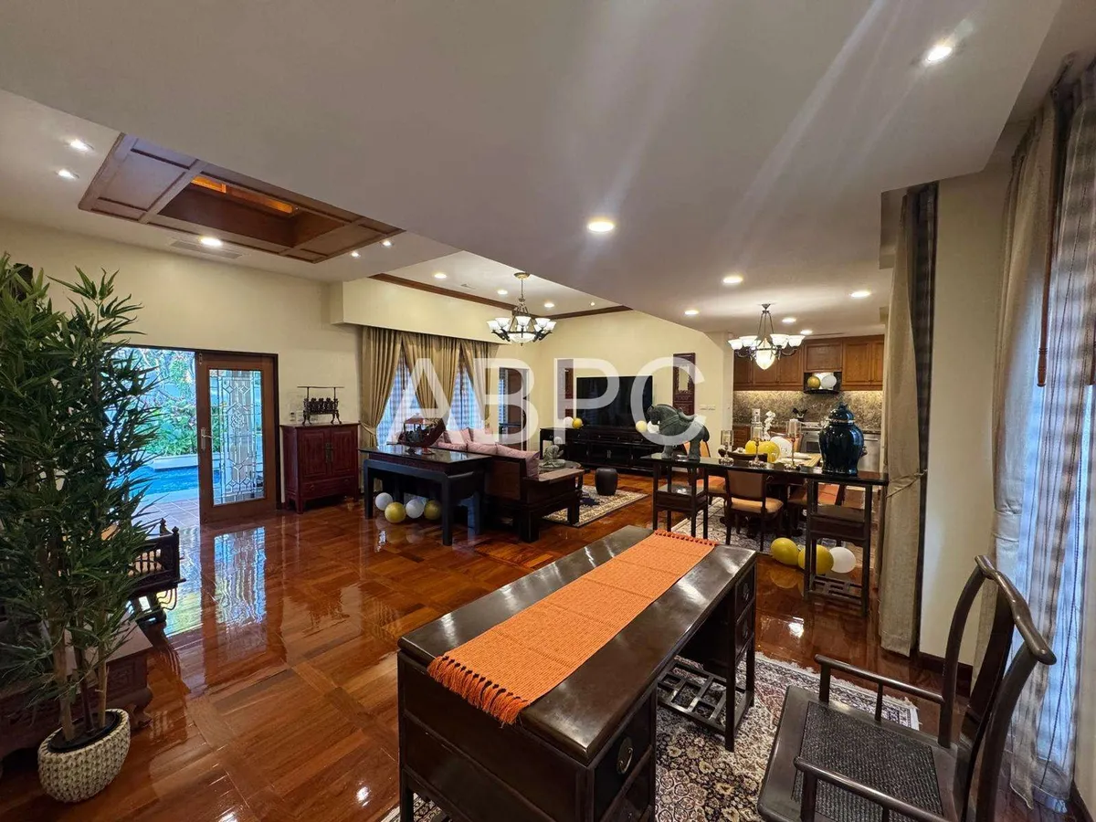 Large Luxury 2 Bed - 3 Bed Pool Villa in Na Jomtien photo 13