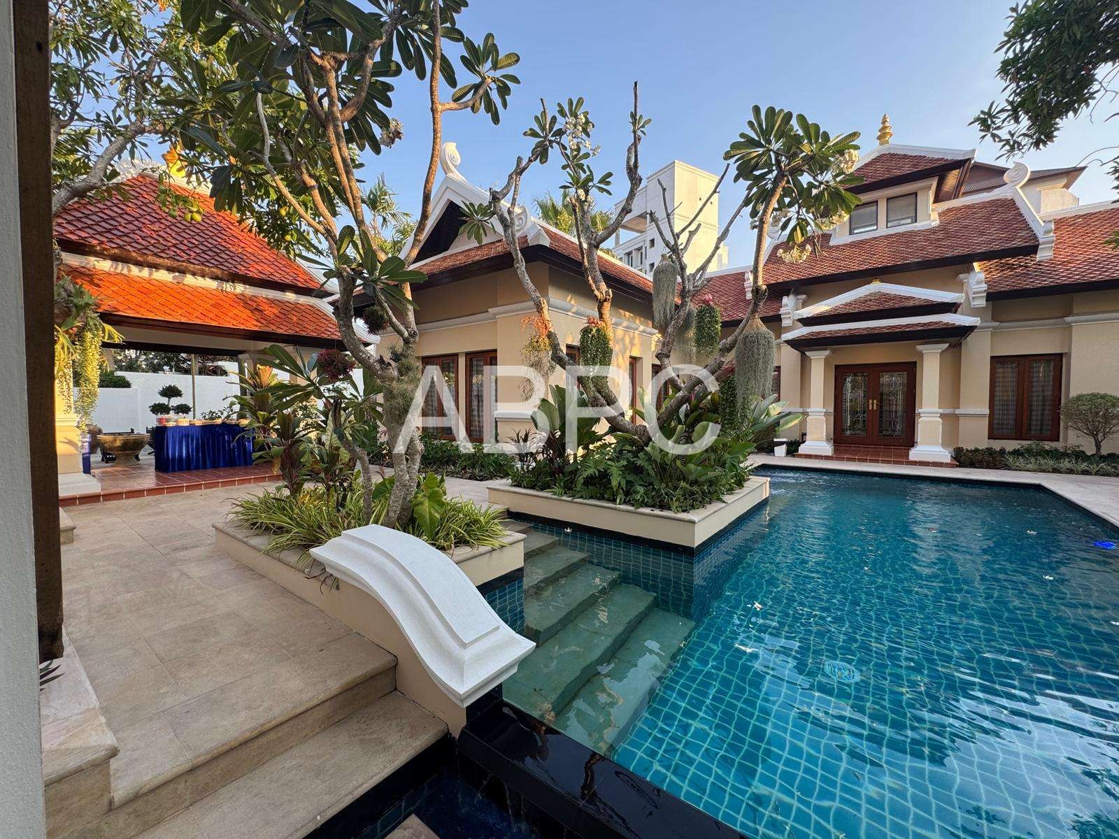 Large Luxury 2 Bed - 3 Bed Pool Villa in Na Jomtien photo 11
