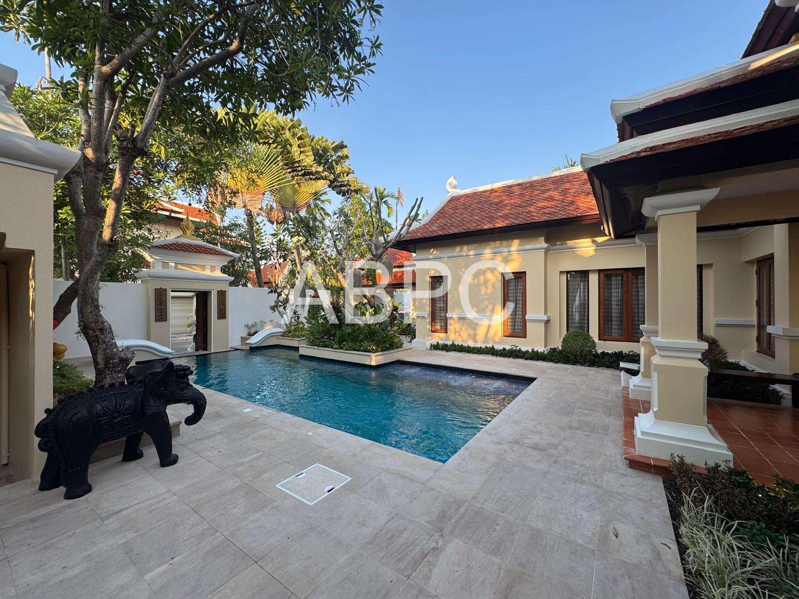 Large Luxury 2 Bed - 3 Bed Pool Villa in Na Jomtien photo 9