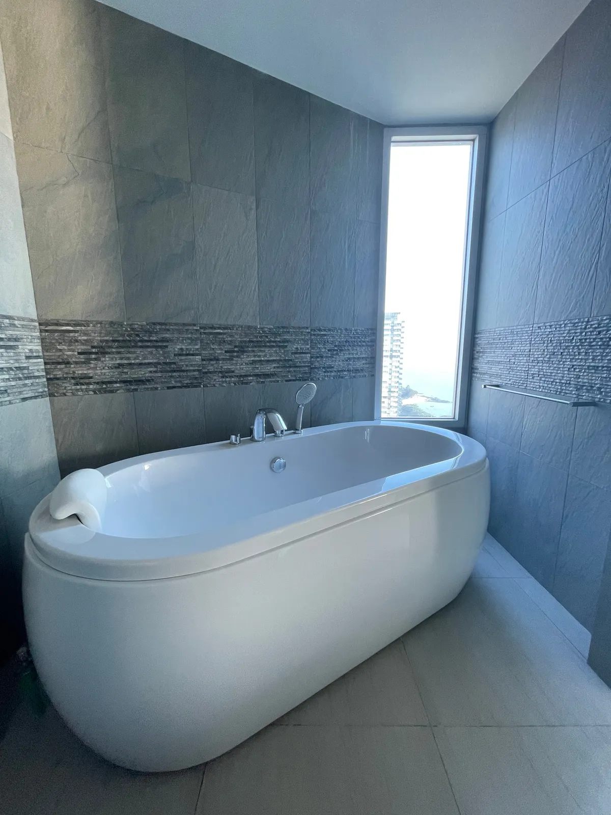 Large Ocean View 1 Bed 1 Bath Condo in Pratumnak photo 10