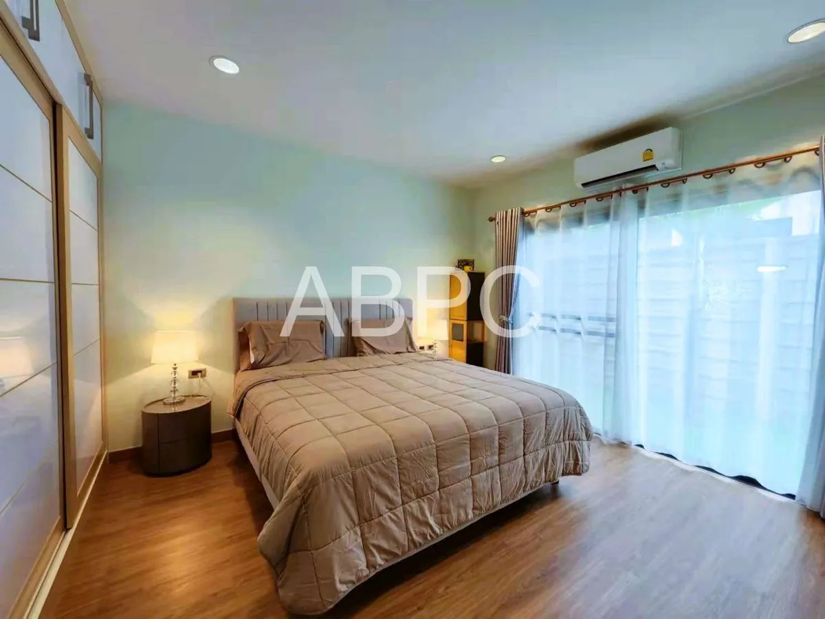 Large 3 Bed - 2 Bath Pool Villa in Huay Yai photo 12