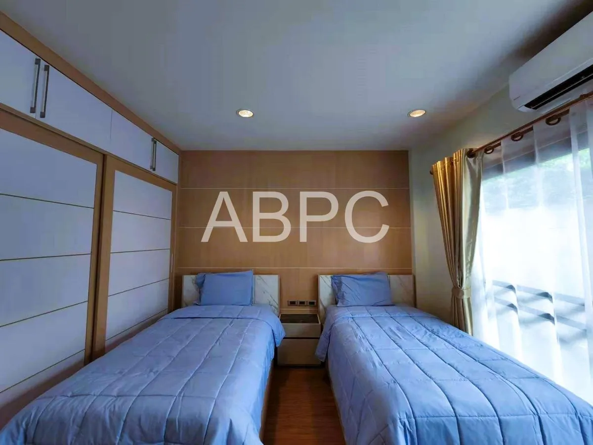 Large 3 Bed - 2 Bath Pool Villa in Huay Yai photo 3
