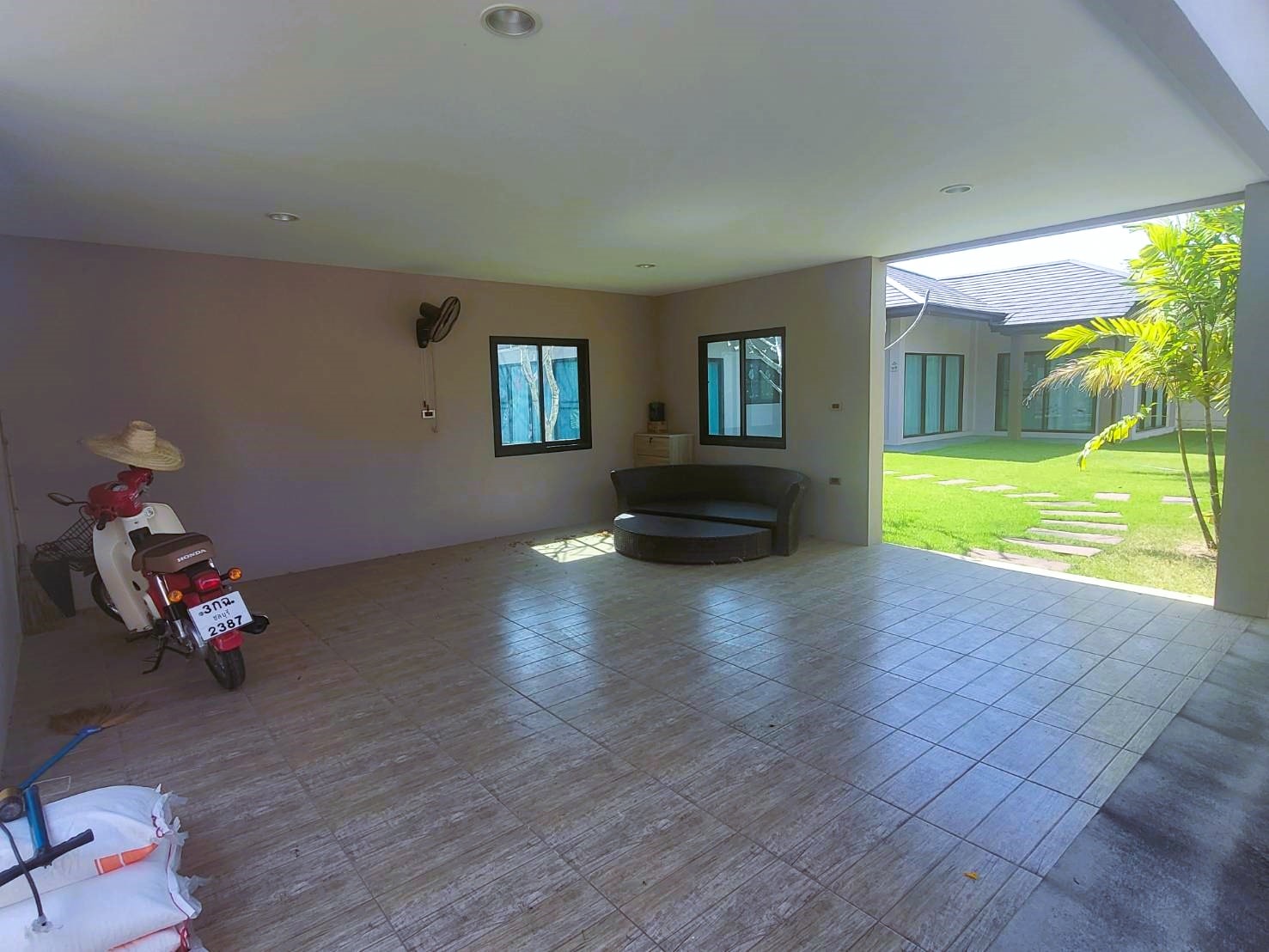 Large 3 Bed - 2 Bath Pool Villa in Huay Yai photo 24